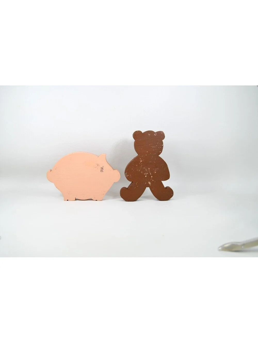 Vintage 1980s Wood Heart Pig Sheep Bear Hand Painted Granny Cottage Core Nursery